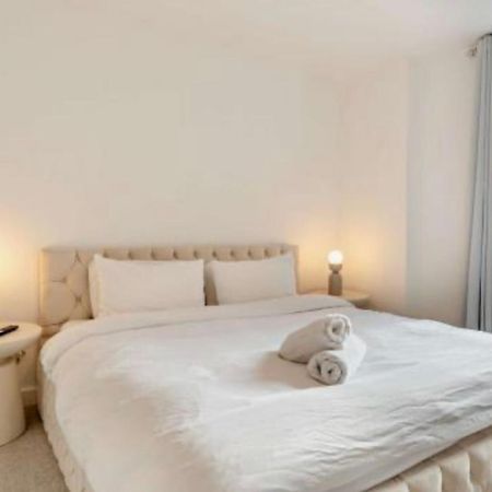 Stunning 2 Bedroom Flat Camden ลอนดอน ภายนอก รูปภาพ
